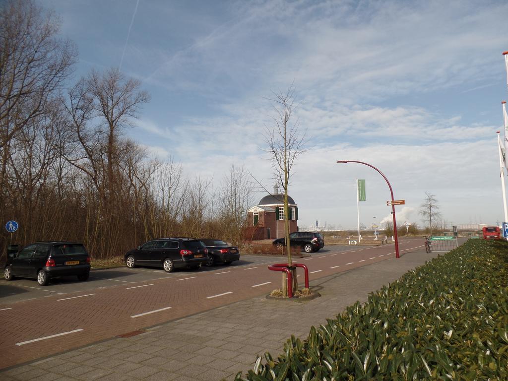 Bed & Breakfast Van Marion Oostvoorne Exterior photo